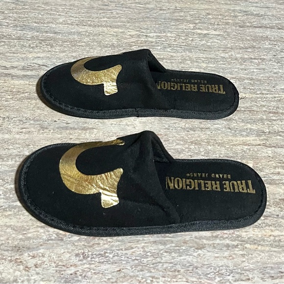 NWOT True Religion black and gold slippers - Picture 3 of 11